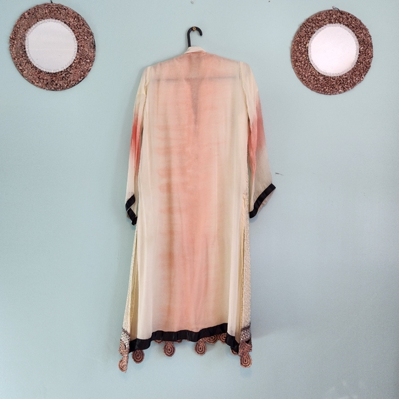 Suit - Picture 2 of 6